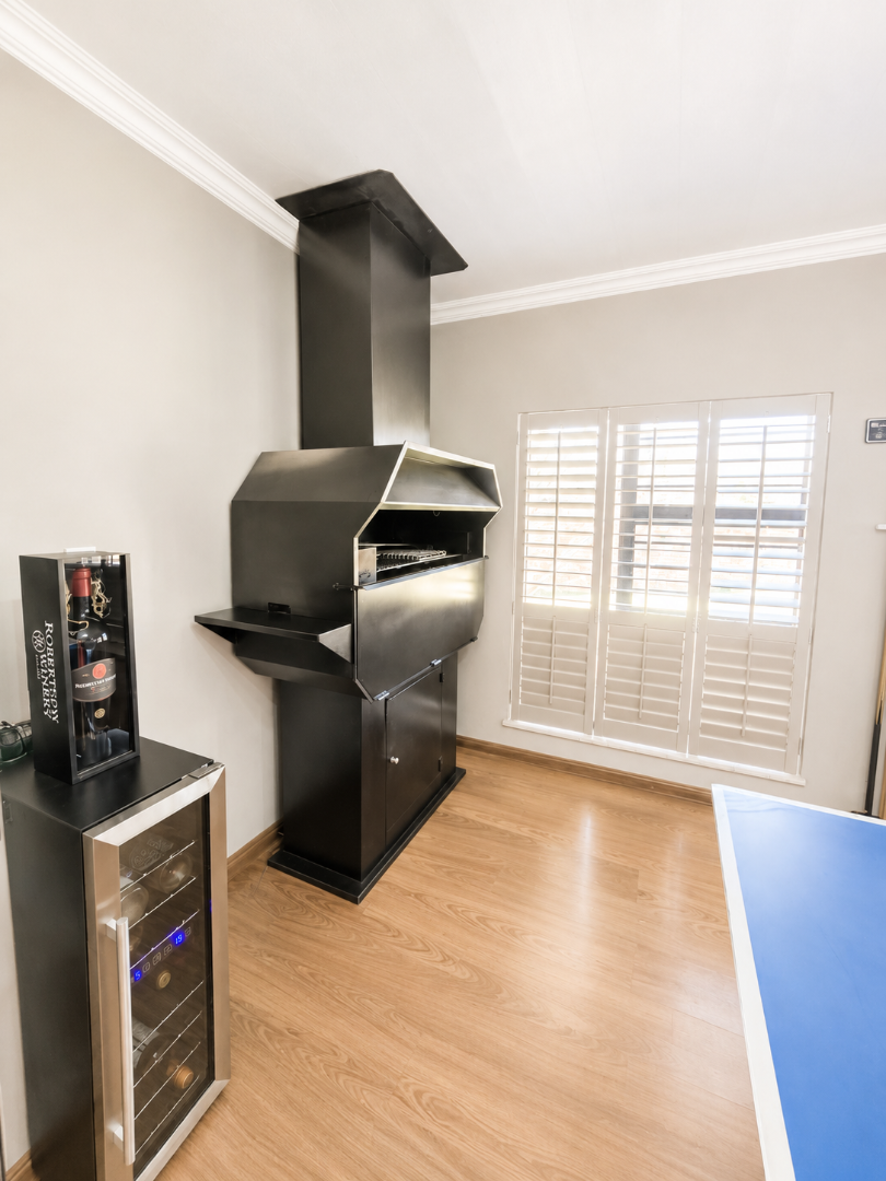 5 Bedroom Property for Sale in Flamwood North West